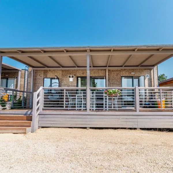 I Campi Wine Relais Mobile Homes, hotel u gradu Ronchi