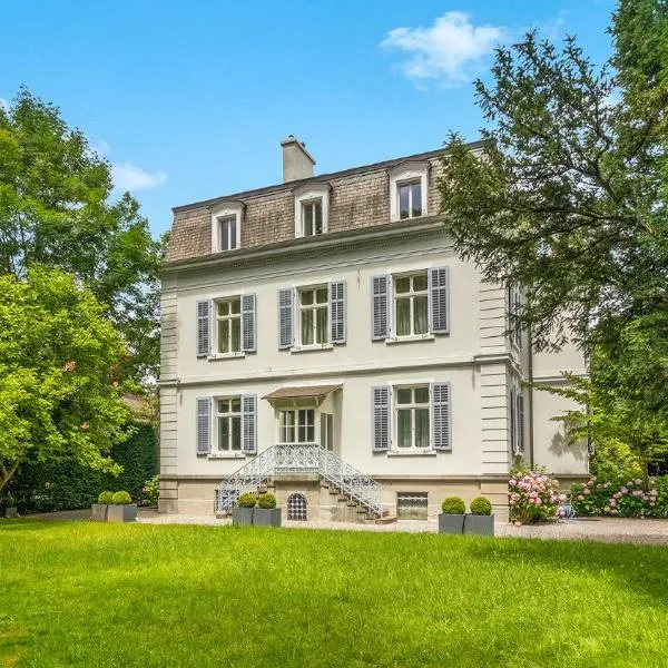 Private Villa in Central Zurich, hotel v Curychu