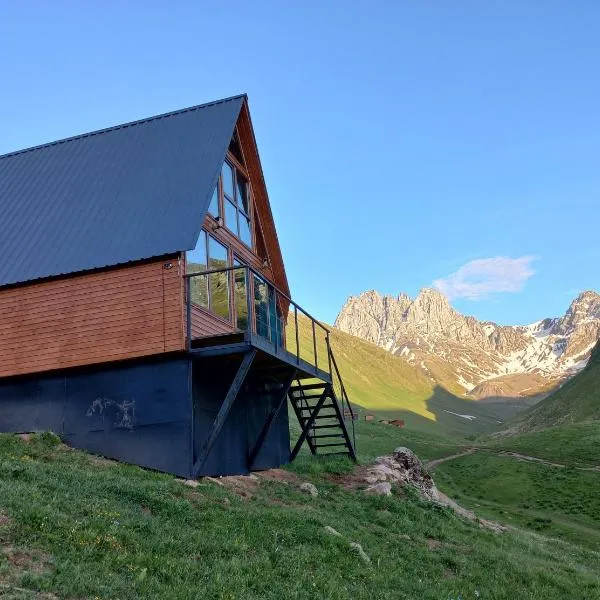 Cottage Hillside in Juta، فندق في جوتا