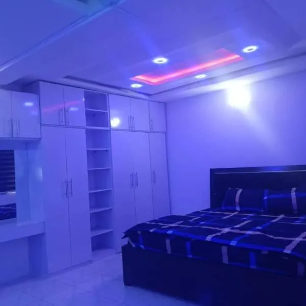 DBaLoGuN's PlaCe -DOWNTOWN PANSEKE -OLUWO AREA, hotelli kohteessa Abeokuta