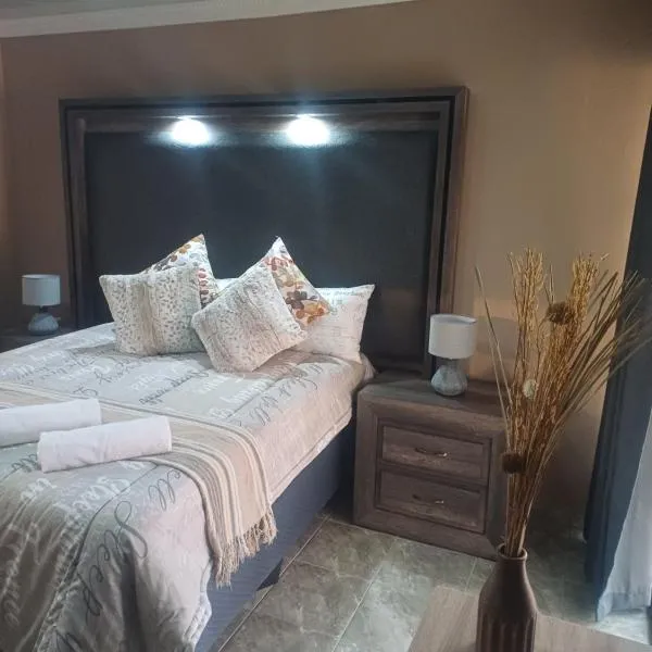 Gugulethu Villa, hôtel à Rensburgdorp