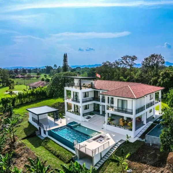 Grand Cypress Luxury Home, hotel a Montenegro