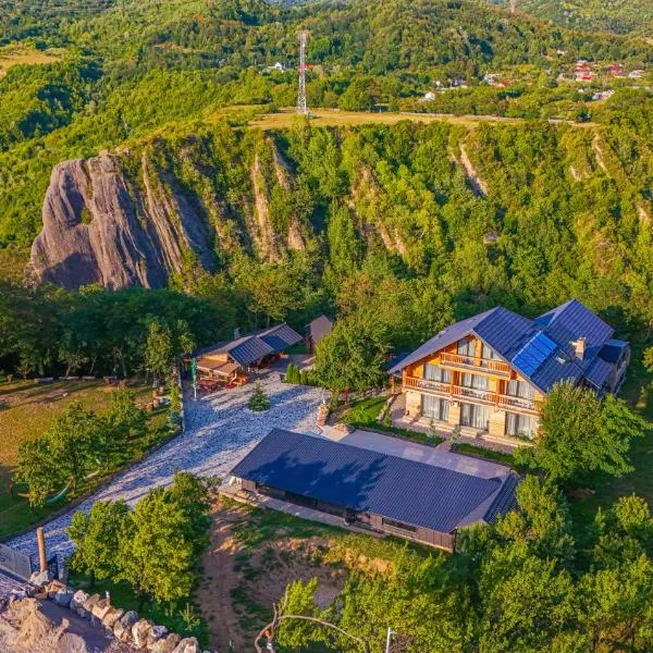 Bârlogul Vikingilor: Şotrile şehrinde bir otel