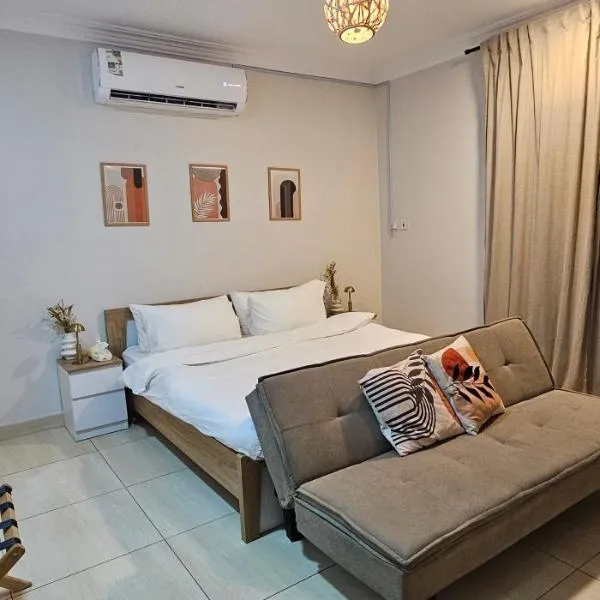 استديو الدمام حي النور دخـول ذاتي - الفيروز الفندقية, hotel in Dammam