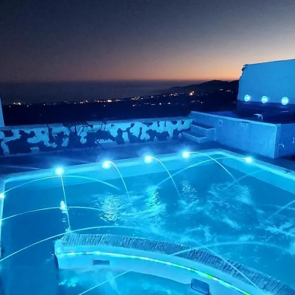 ALOELUX VILLA !! - Private Villa with POOL , jacuzzi, cinema, massage ,wonderful view, art desing villa, hotel in Tías