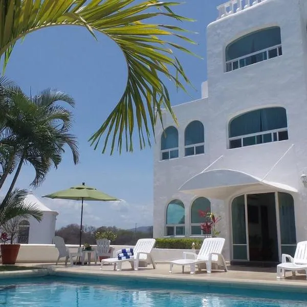 Manzanillo-Private Pool - Ocean Views, hotel v destinaci Manzanillo