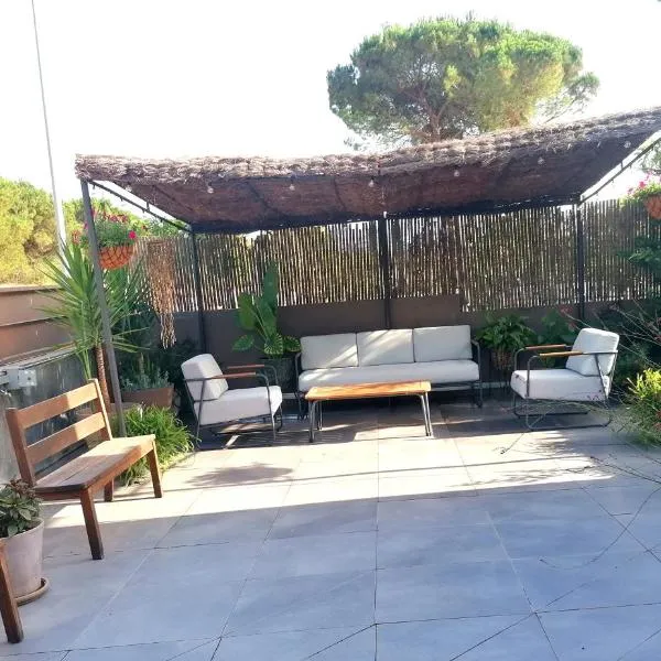Casa Atenea, hotel a Caldes de Malavella