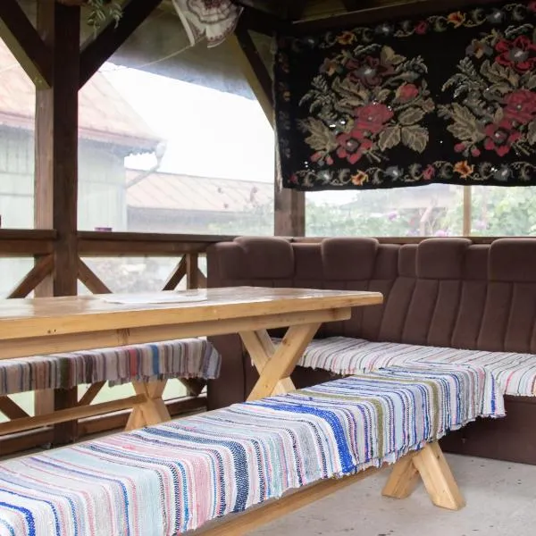 Casuta bunicilor, hôtel à Volovăţ