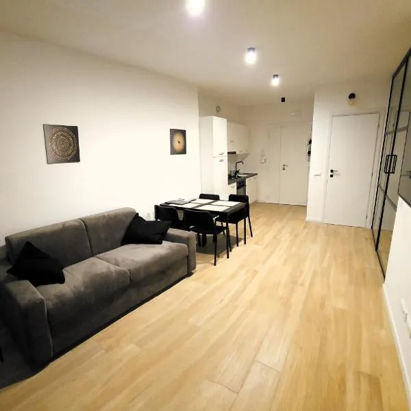 Lux Beach Apartment BLACK, hôtel à Lido di Ostia