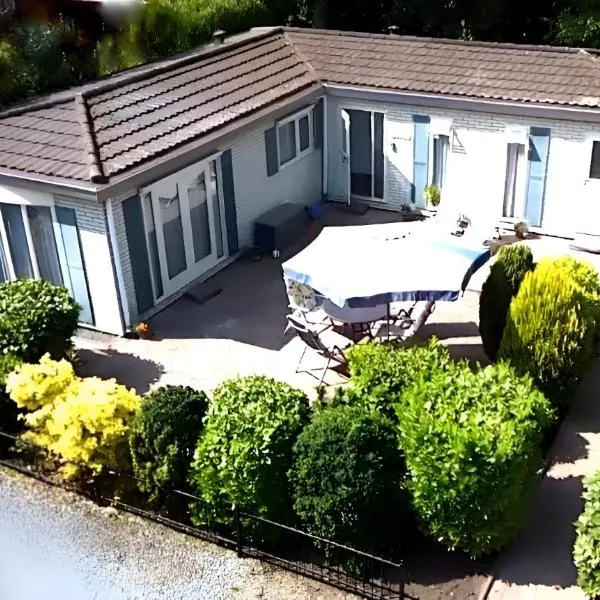 Chalet 42 'Vuursteenberg' Bospark IJsselheide Zwolle Hattemerbroek, Hotel in Hattemerbroek