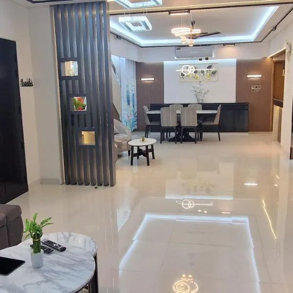 Elegant Secured Family Apartment with Open Space, hotel in Dhaka