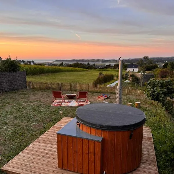 Tiny House 'bada' Vue Mer, hotel v destinaci Langueux