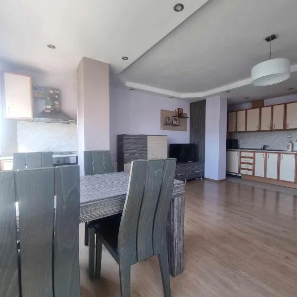 Apartment Rozen, hotel en Varna