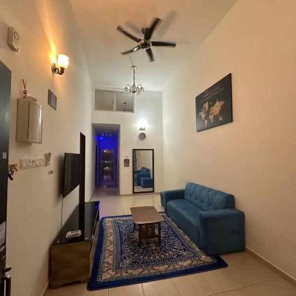 three bedroom tarraced house - RainaHomestay Pasir Gudang, hotel in Pasir Gudang
