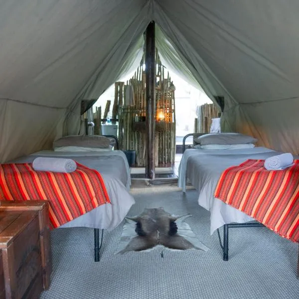 Quatermain's 1920's Safari Camp – Amakhala Game Reserve, hotel v destinaci Amakhala Game Reserve