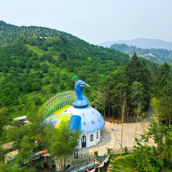 MEDDOM Park, hotel in Cao Phong