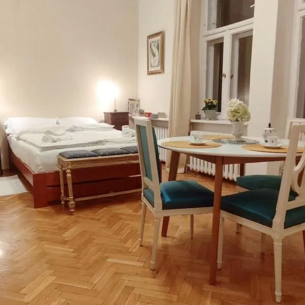 Aline Apart, hotel ve Varšavě