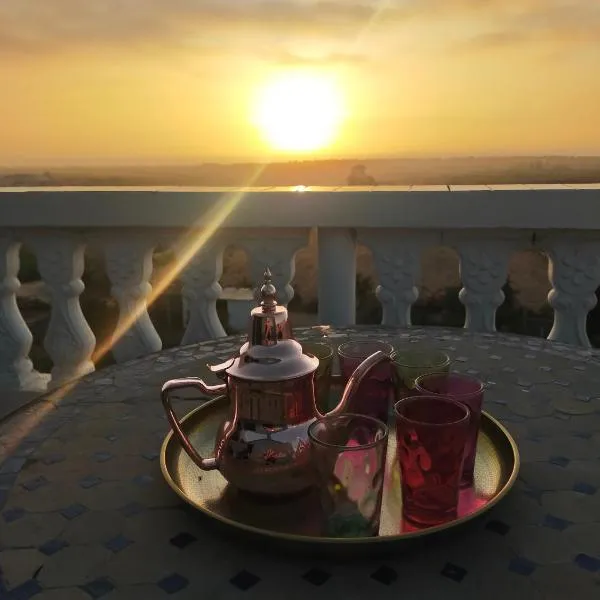 Panoramic Ocean View Escape - Luxury Duplex in Villa, hôtel à El Jadida