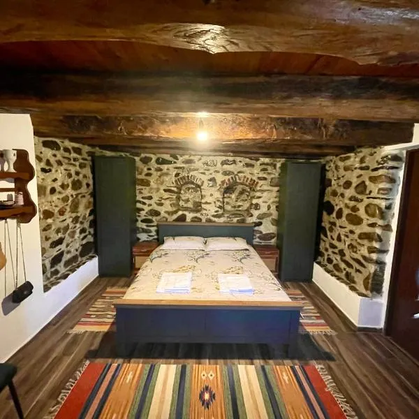 Casa de sub Salcie, hotell sihtkohas Curtea de Argeş