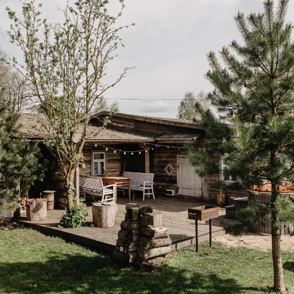 Vienkiemio Oazė - Namelis Prie Šermukšnio, Hotel in Galvokai