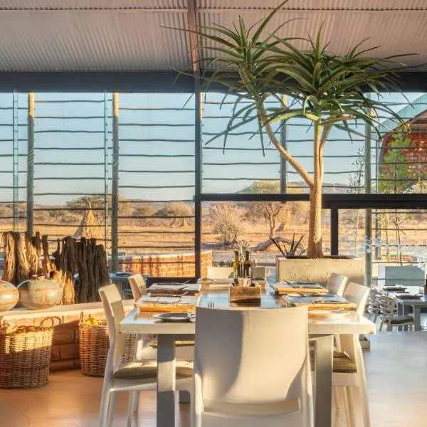 Okonjima Plains Camp, hotel in Otjiwarongo