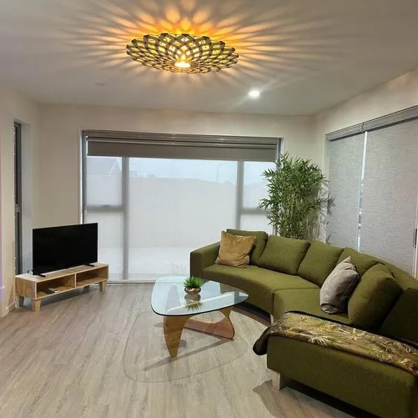 Seaviews central with Airport Proximity", hotel in Auckland