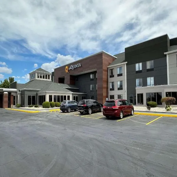 La Quinta Inn & Suites by Wyndham South Holland, hotel in South Holland