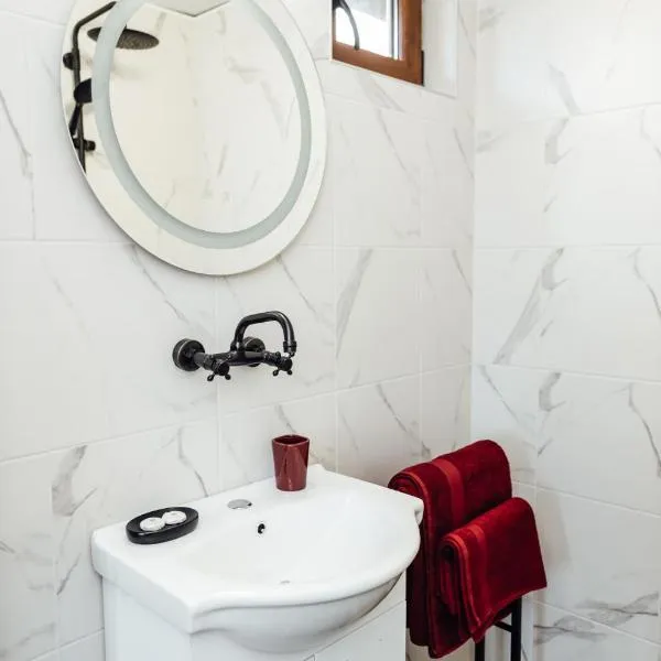 Къщи за гости БРИК, hotel in Sapareva Banya