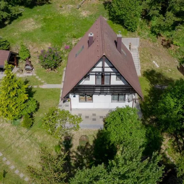 Kuća na osami pokraj jezera, hotel v destinaci Delnice