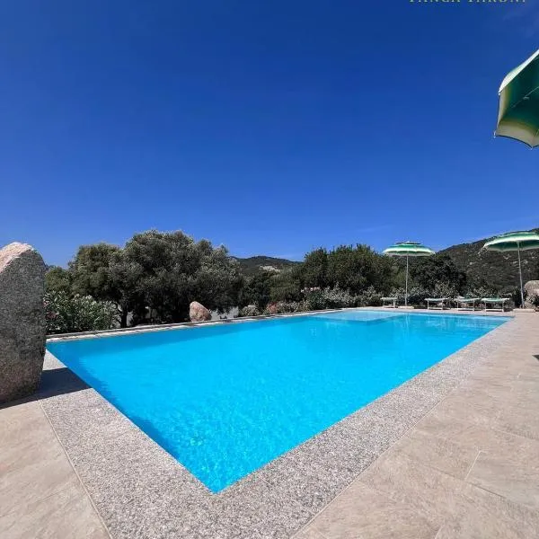 Agriturismo Bed and Breakfast Tanca Taroni, hotell sihtkohas Telti