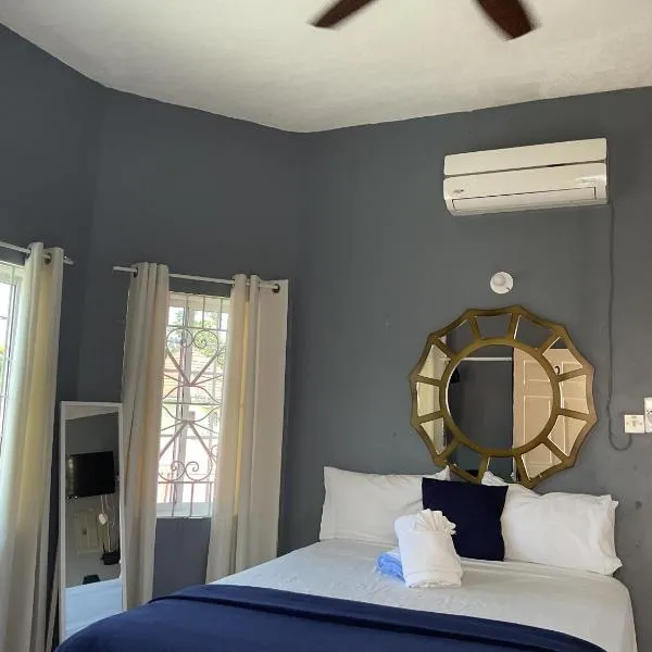 A taste of Jamaica Lavern’s Place, hotell Ocho Rioses