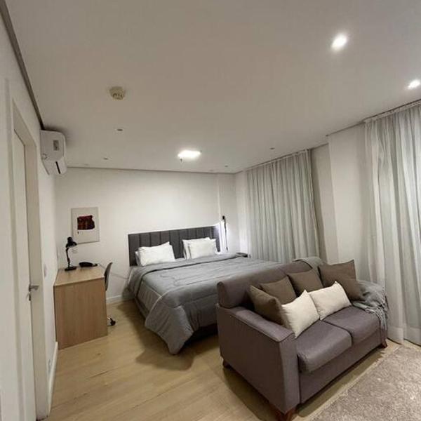 Studio Saint Charbel com vaga e varanda - rua do Hospital Sírio Libânes, Sao Paulo