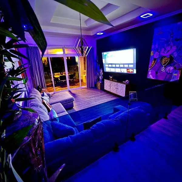 Luxury Condo at Los Sueños Resort & Marina, hotel v destinaci La Mona