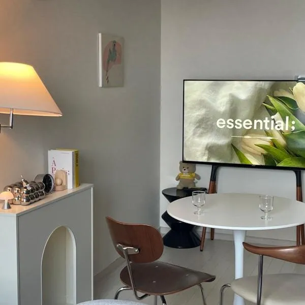 Feel at Home Dongseongno Star BnB，位于大邱的酒店