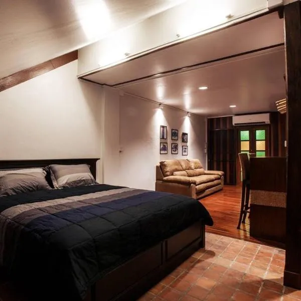 The Artist - Fong Lee CC Lampang Walking Street, Hotel in Lampang