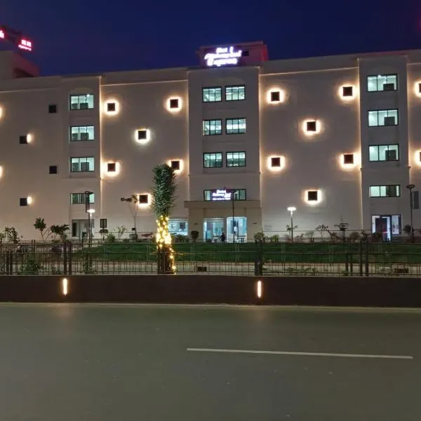 Hotel Ashray Inn Express, hotel in Ahmedabad