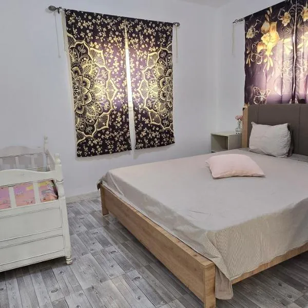 Ain draham sejour 2, appartement trois pièces privé, seulement familles, hótel í Bābūsh