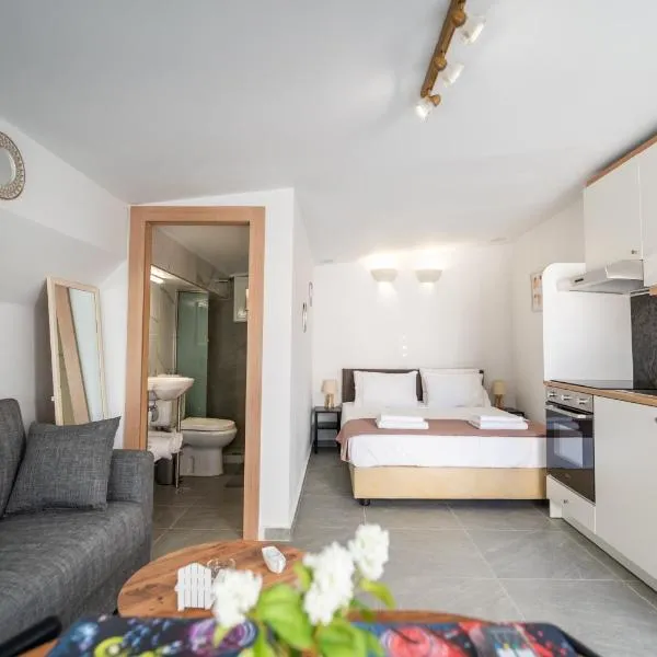 Best4U Beachside Studio for 2 pax, Hotel in Limenas Chersonisou