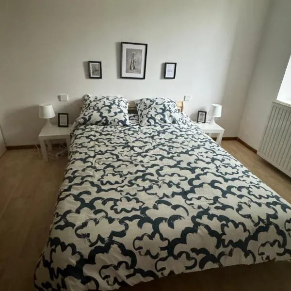 Maison 110 m2 - 3 chambres - 7 couchages - 5 min Dole、Champvansのホテル