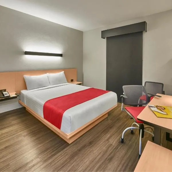 City Express by Marriott Celaya Galerias, Hotel in Celaya