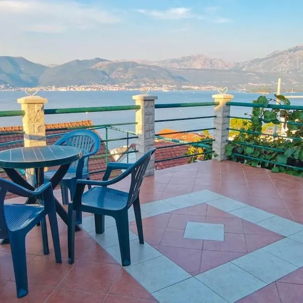 Apartments with panoramic terrace, hotel u Krasićima