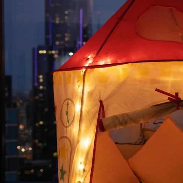 New Year Fireworks & Kids Corner, hotel in Melbourne