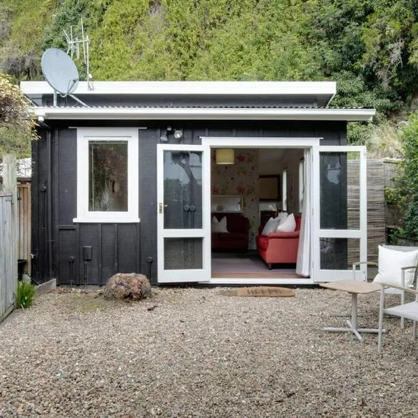 Tiny Home Big Vibes in Central Napier、ネイピアのホテル
