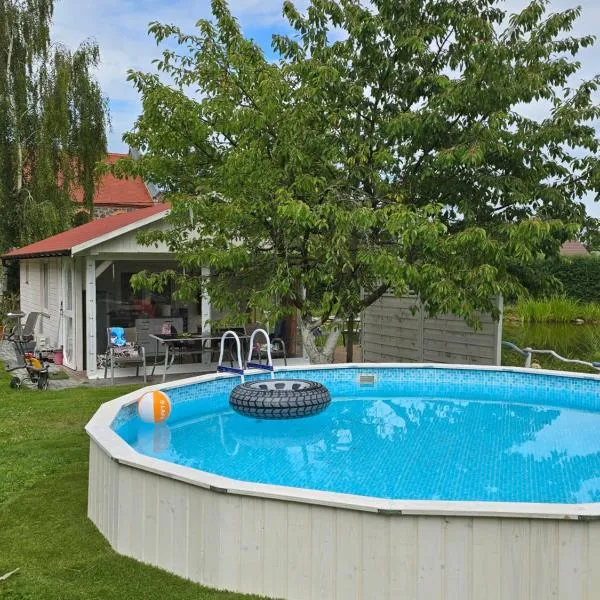 Agroturystyka Nad-Stawem 2, hotel in Wielowieś