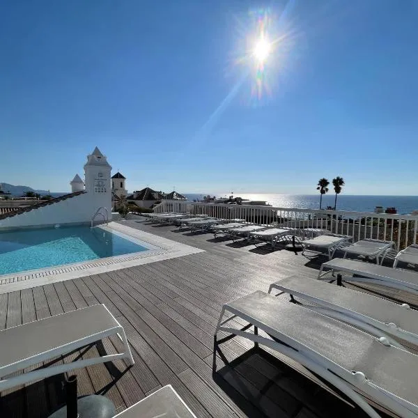 Hotel Plaza Cavana, hotel i Nerja