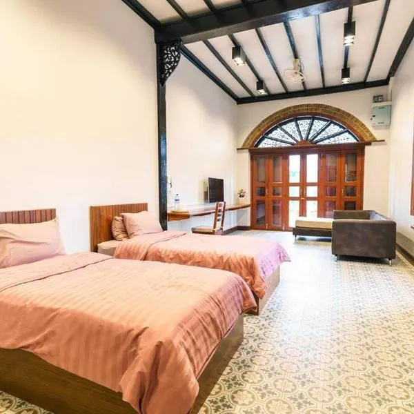 ROSE - Fong Lee CC Lampang Walking Street, ξενοδοχείο στο Λαμπάνγκ