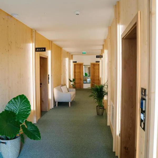 Sobe rooms JELEN JELENOV GREBEN, hotel in Podčetrtek