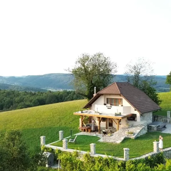 Zerko Holiday Home - Vineyard Chalet With Sauna and Jacuzzi FREE, hotel in Mirna