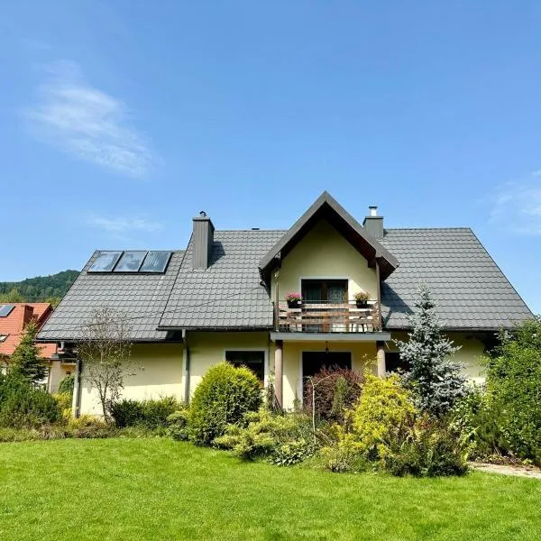 Dolina Obiecana, hotel a Kalnica