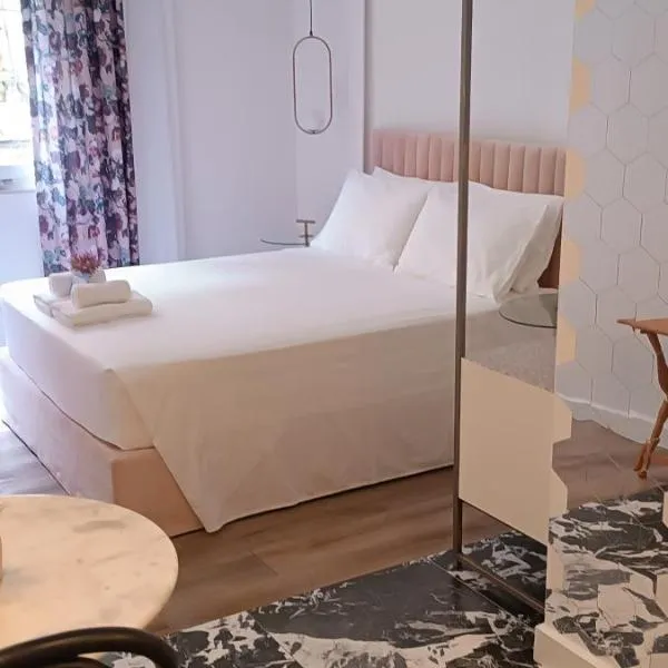 MUSES LUXURY SUITES, hotel in Corfu